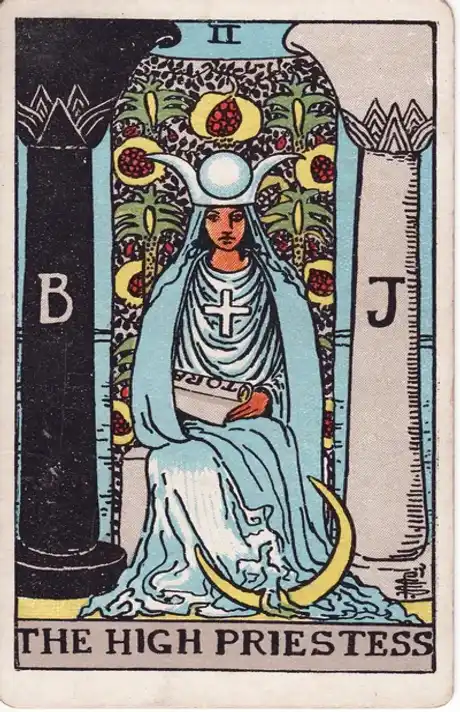 Questions to Ask Tarot Cards: 60 Useful Tarot Questions